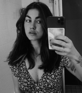 Charlotte - Age, Height, Weight, Net Worth, Boyfriend, 2022 - Net Worth